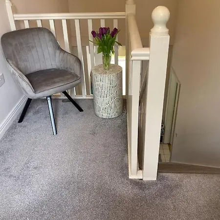 House Castle Gardens *