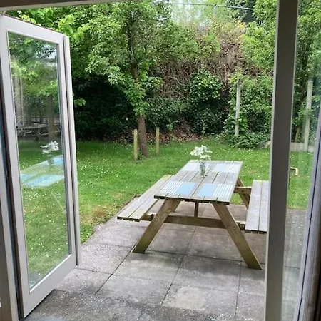 House Castle Gardens