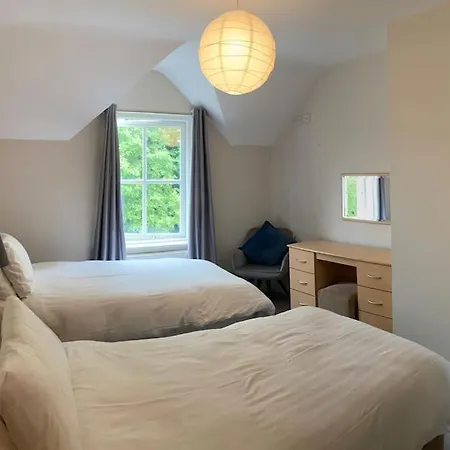 House Castle Gardens *