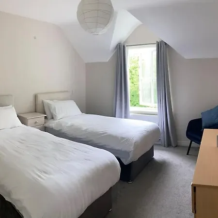 House Castle Gardens بيت للعطل