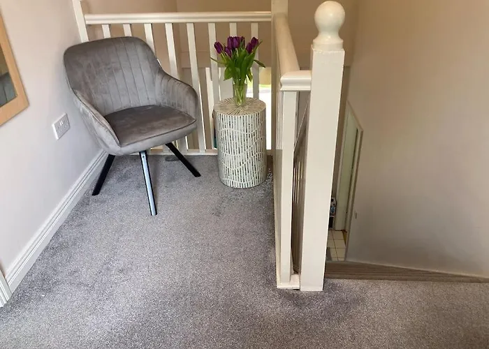 House Castle Gardens *