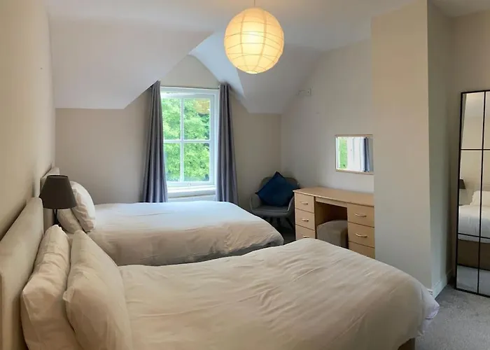 House Castle Gardens *